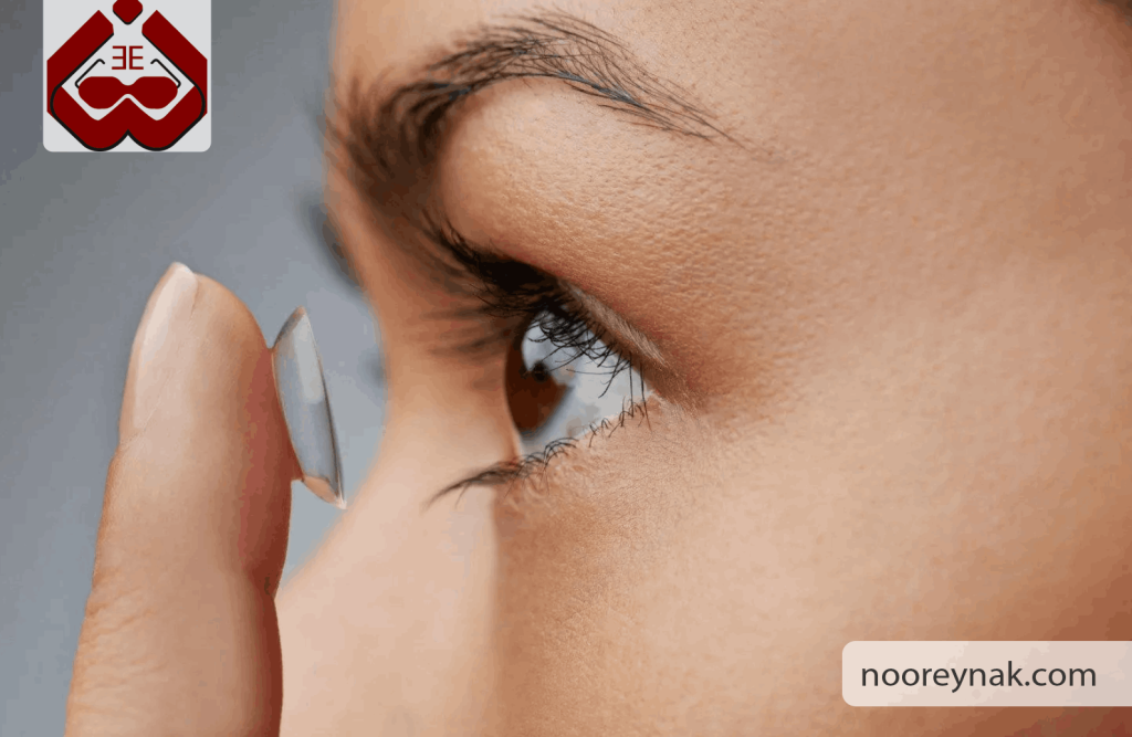لنز بی رنگ طبی